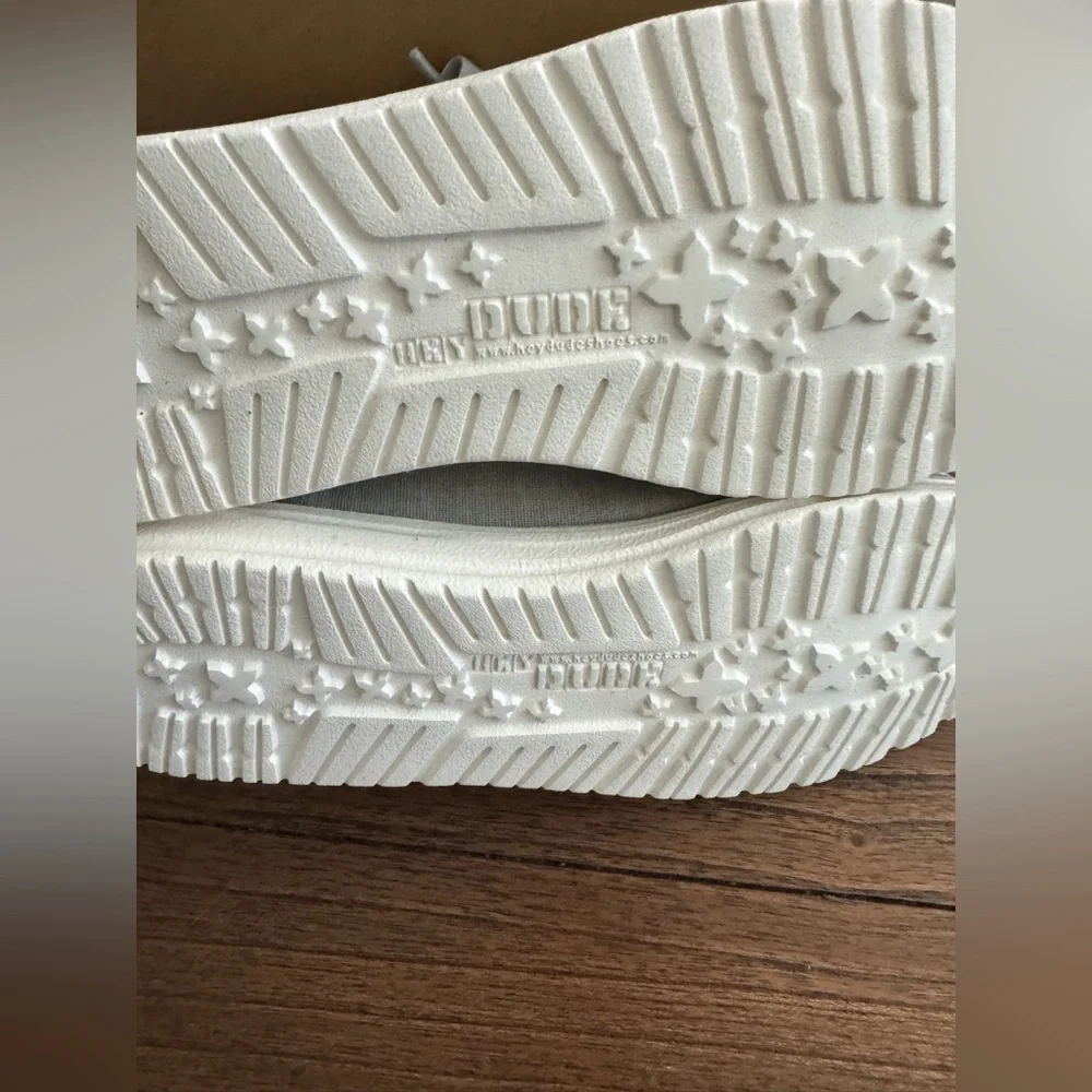 NWT Hey Dude Wendy Slip-On sneaker Size 10 - Picture 5 of 5